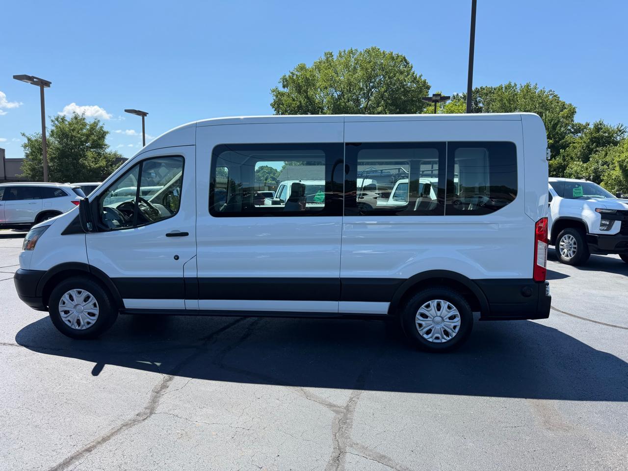 Ford Transit Passenger Wagon T-350 148" Med Roof XLT Sliding RH Dr 2019