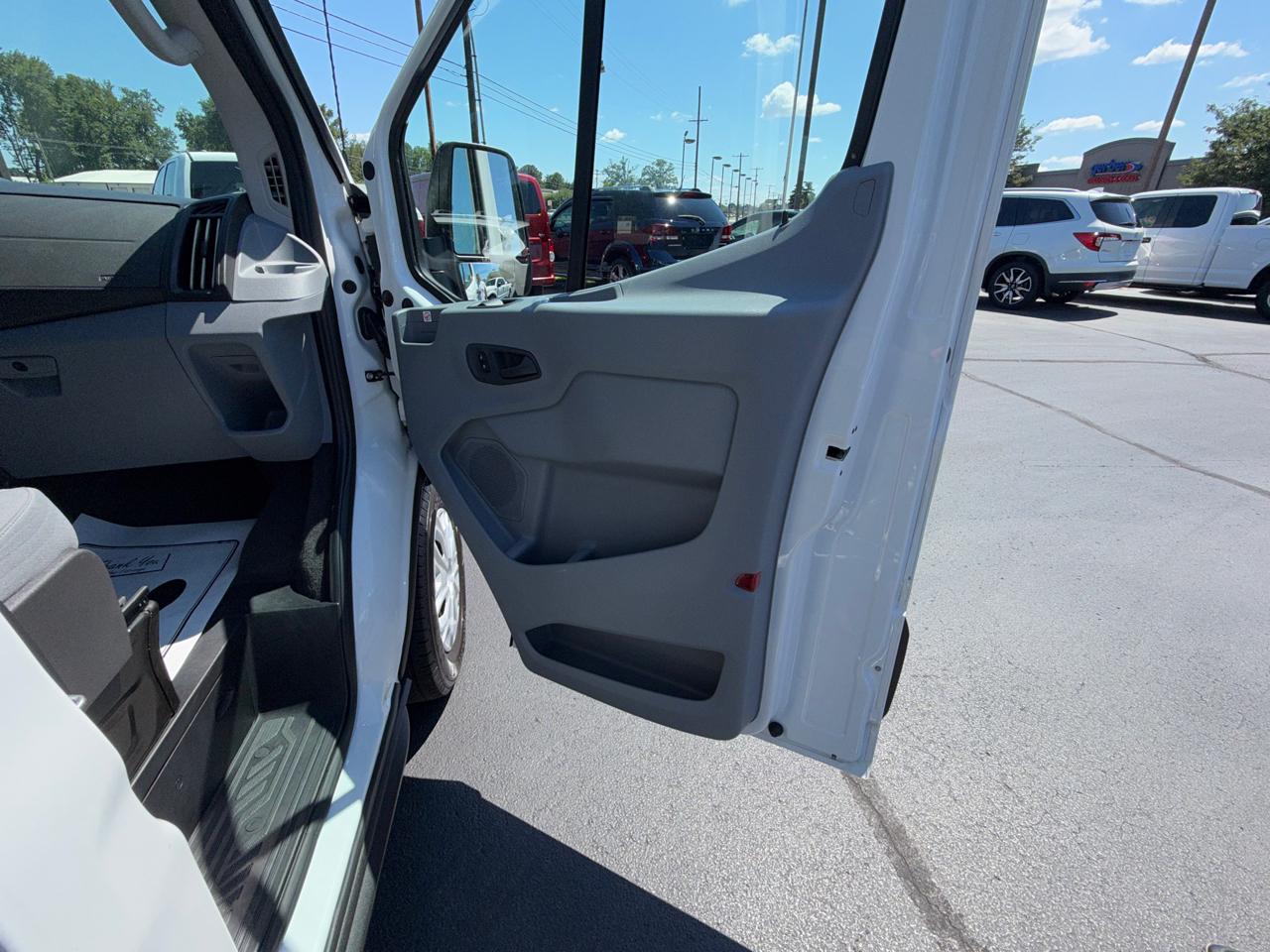 Ford Transit Passenger Wagon T-350 148" Med Roof XLT Sliding RH Dr 2019