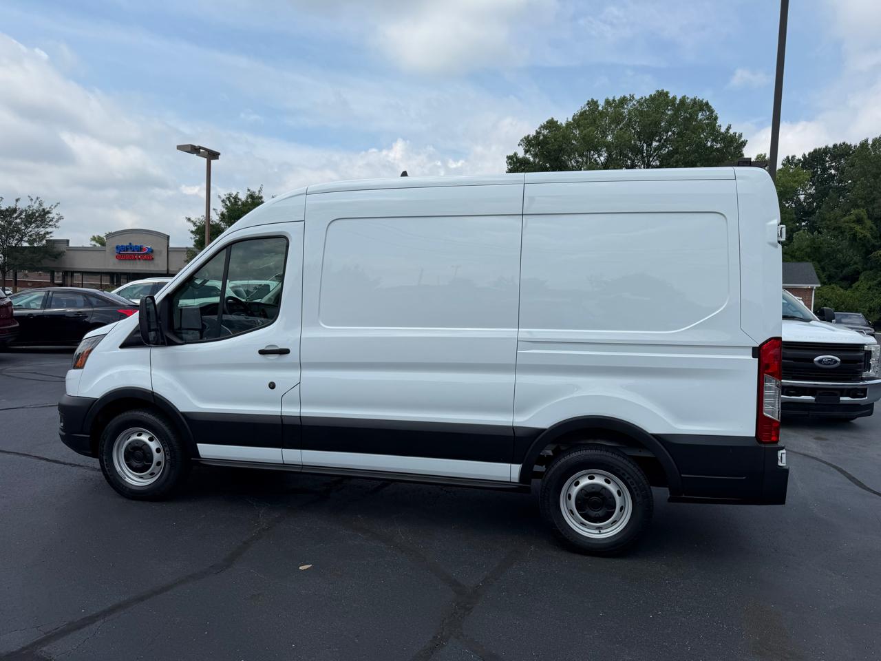 Ford Transit Cargo Van T-150 130" Med Rf 8670 GVWR RWD 2023