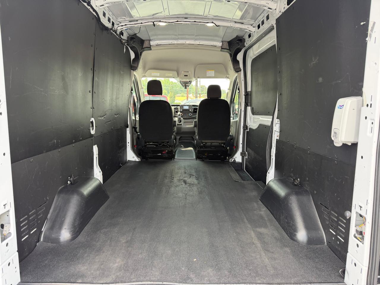 Ford Transit Cargo Van T-150 130" Med Rf 8670 GVWR RWD 2023