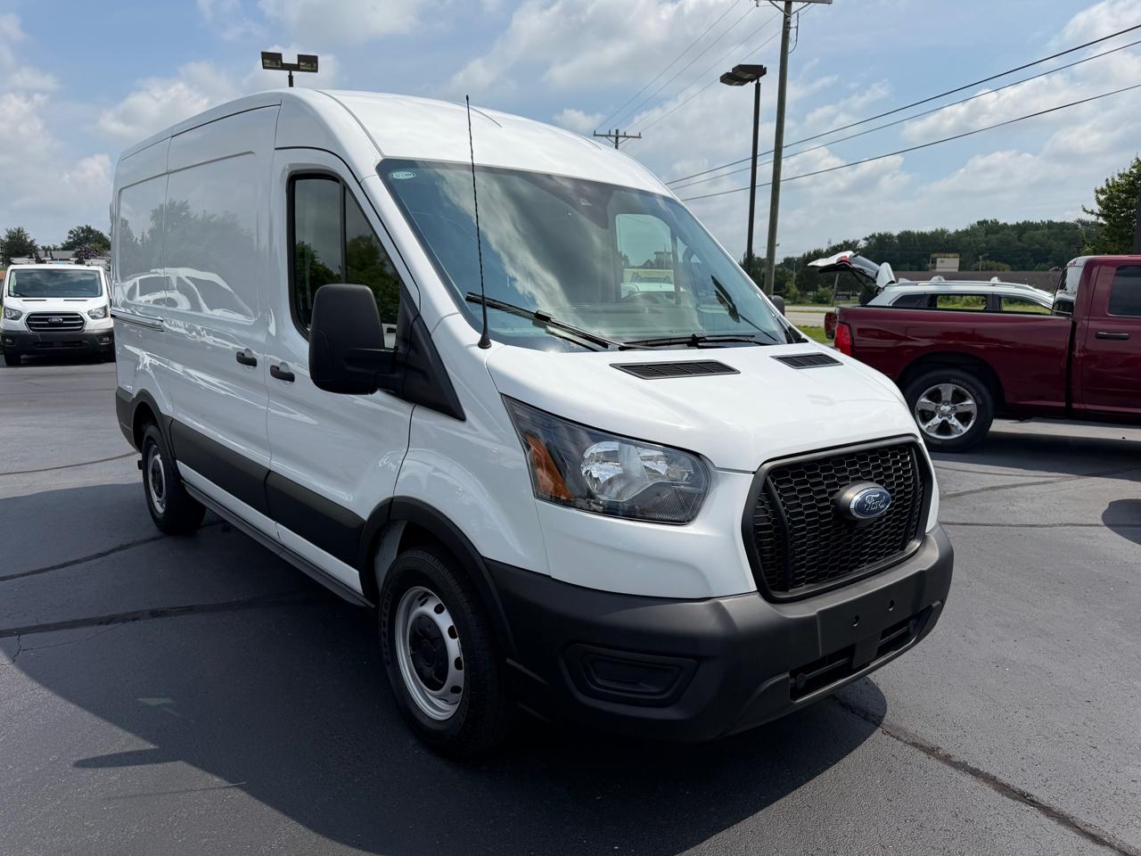Ford Transit Cargo Van T-150 130" Med Rf 8670 GVWR RWD 2023