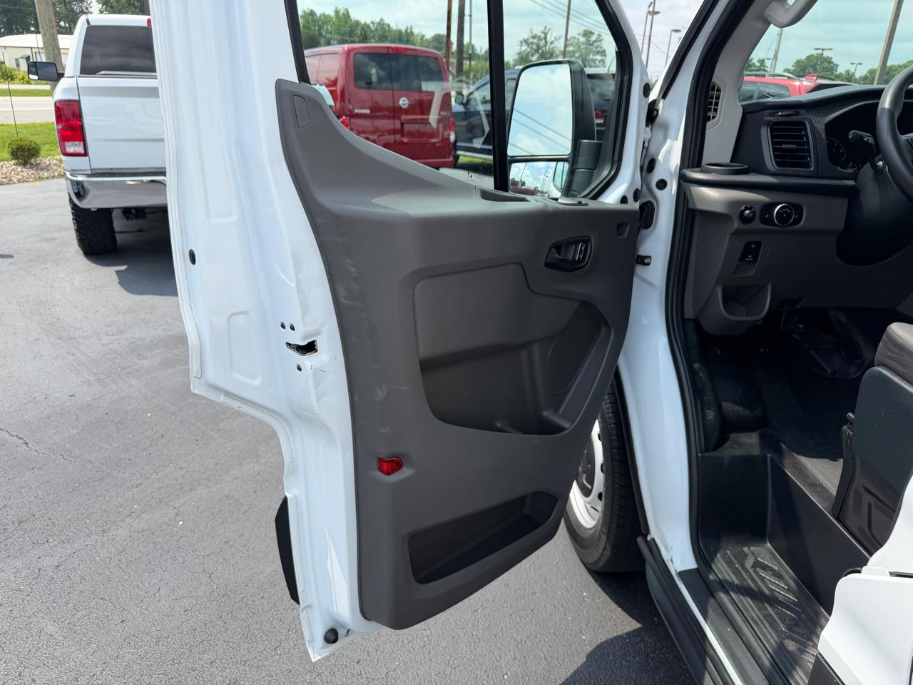 Ford Transit Cargo Van T-150 130" Med Rf 8670 GVWR RWD 2023