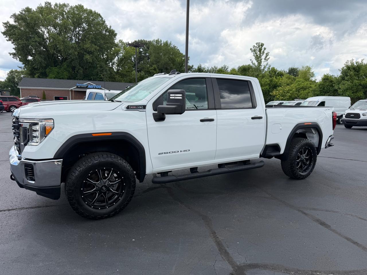 GMC Sierra 2500HD 4WD Crew Cab 159" Pro 2023