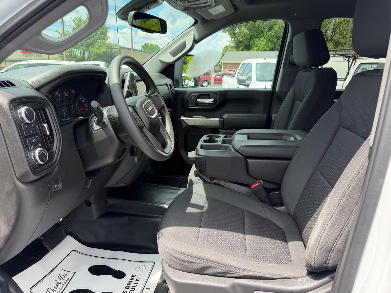GMC Sierra 2500HD 4WD Crew Cab 159" Pro 2023