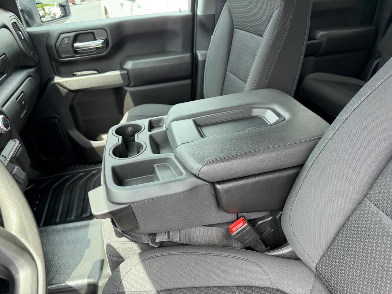 GMC Sierra 2500HD 4WD Crew Cab 159" Pro 2023