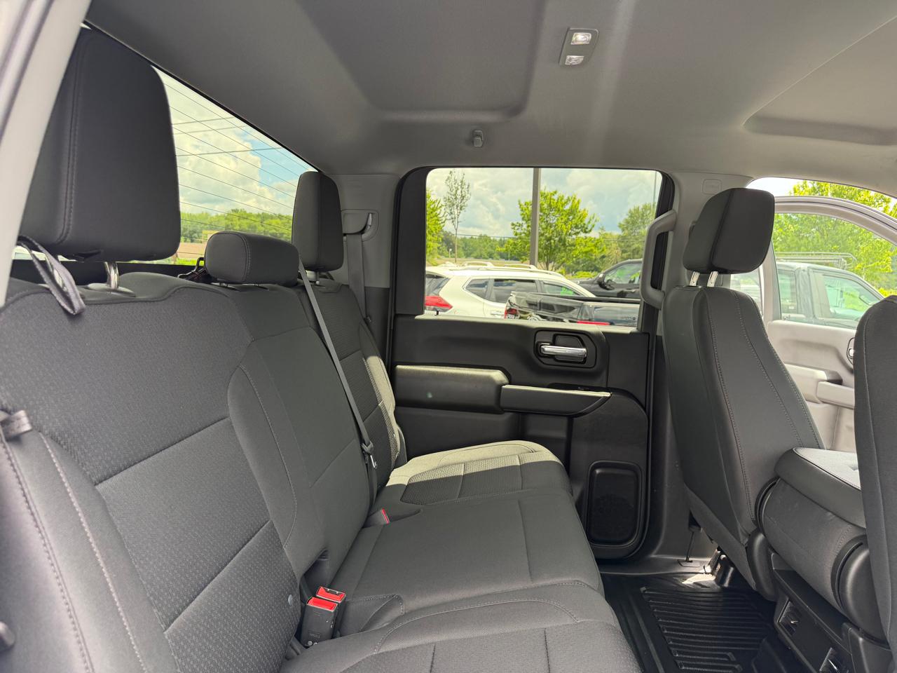 GMC Sierra 2500HD 4WD Crew Cab 159" Pro 2023