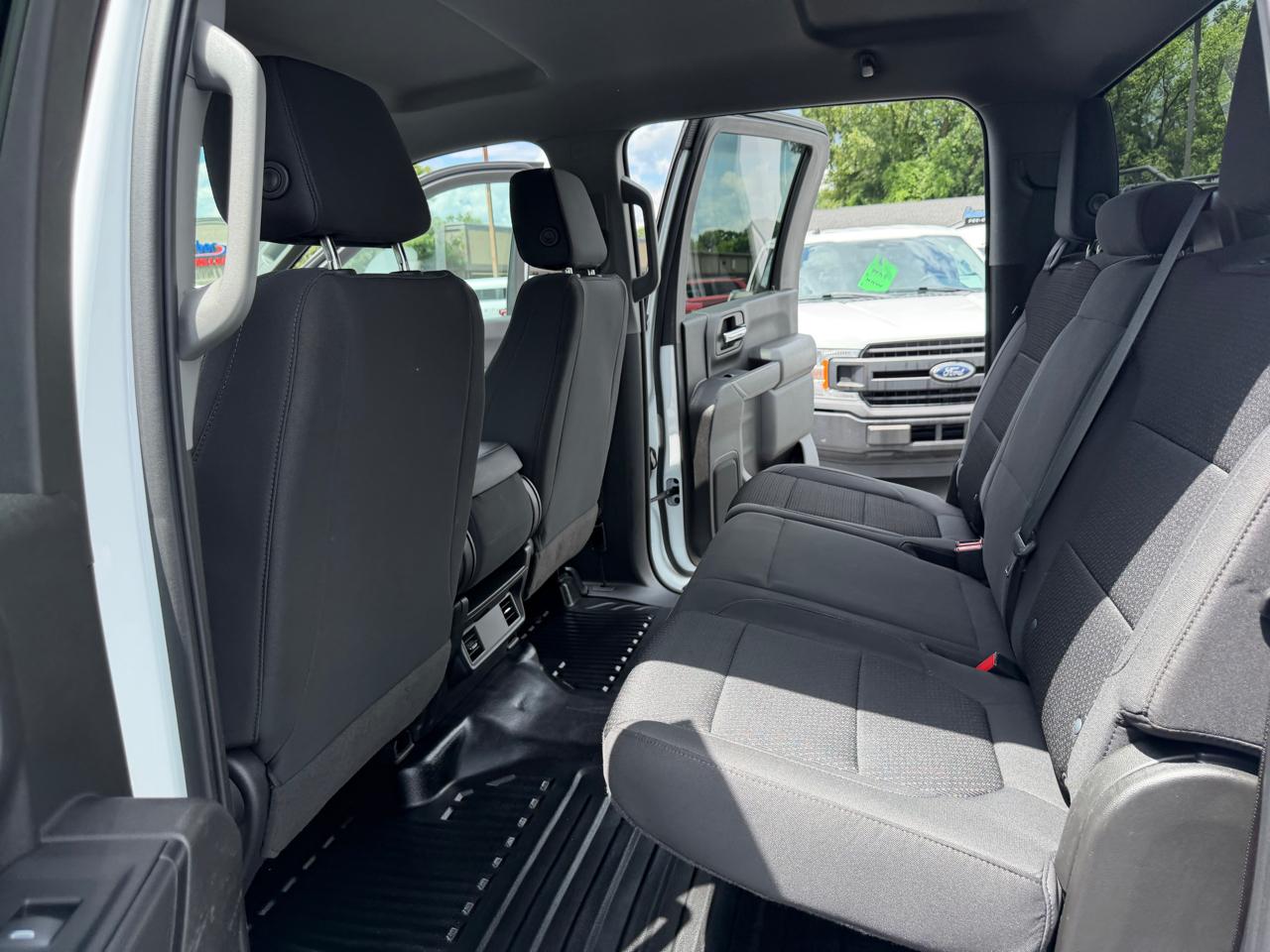 GMC Sierra 2500HD 4WD Crew Cab 159" Pro 2023