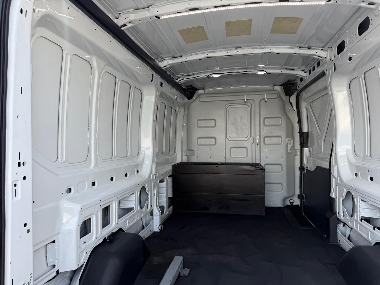 Ford Transit Van T-250 148" Med Rf 9000 GVWR Sliding RH Dr 2019