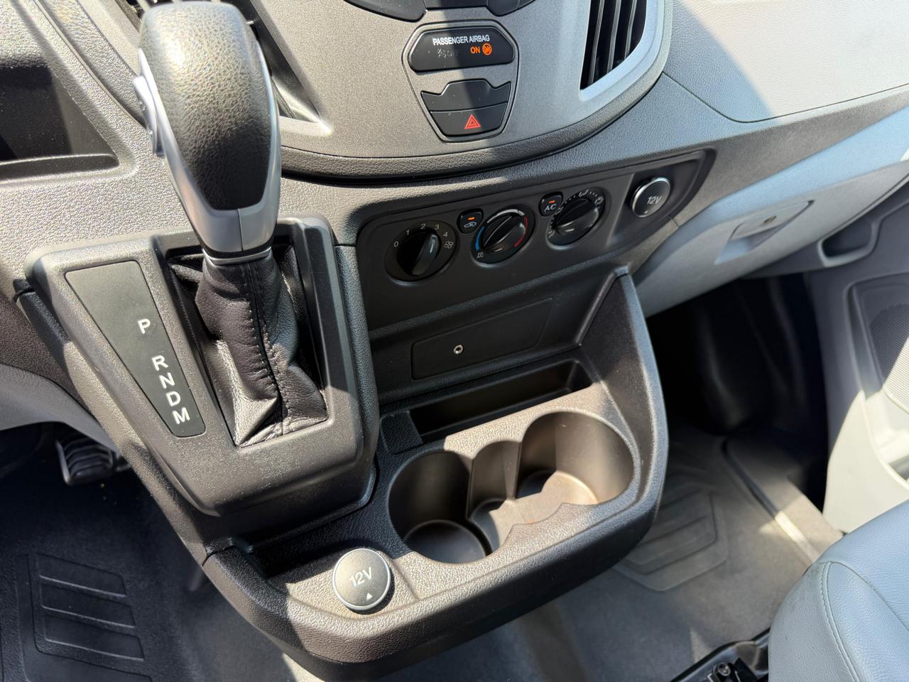 Ford Transit Van T-250 148" Med Rf 9000 GVWR Sliding RH Dr 2019