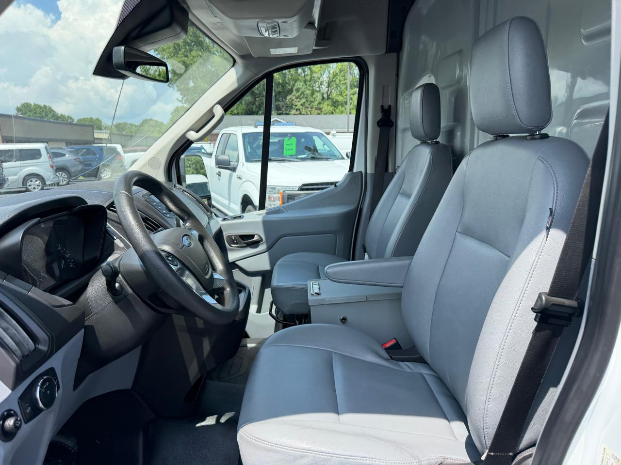 Ford Transit Van T-250 148" Med Rf 9000 GVWR Sliding RH Dr 2019