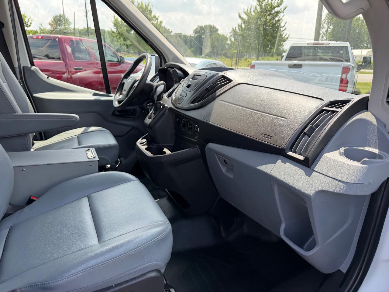 Ford Transit Van T-250 148" Med Rf 9000 GVWR Sliding RH Dr 2019