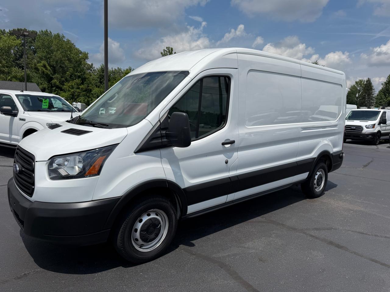 Ford Transit Van T-250 148" Med Rf 9000 GVWR Sliding RH Dr 2019