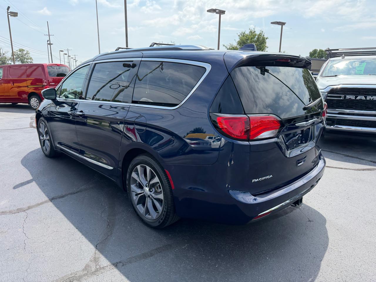 Chrysler Pacifica Limited FWD 2018