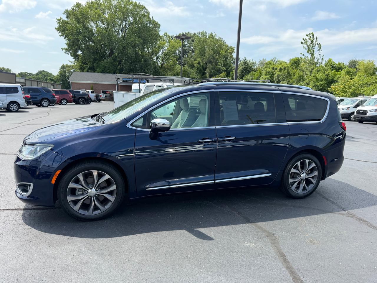Chrysler Pacifica Limited FWD 2018