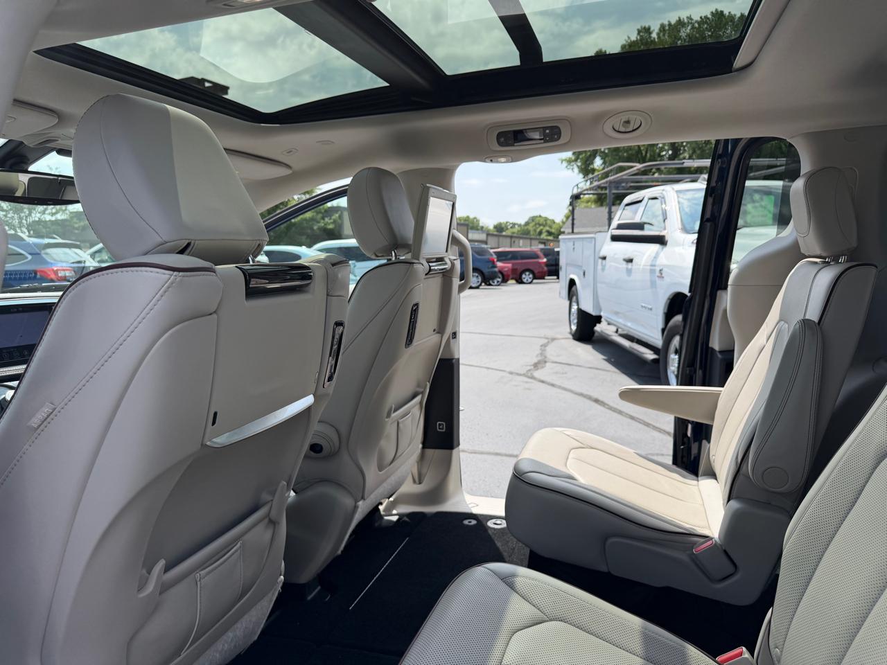 Chrysler Pacifica Limited FWD 2018