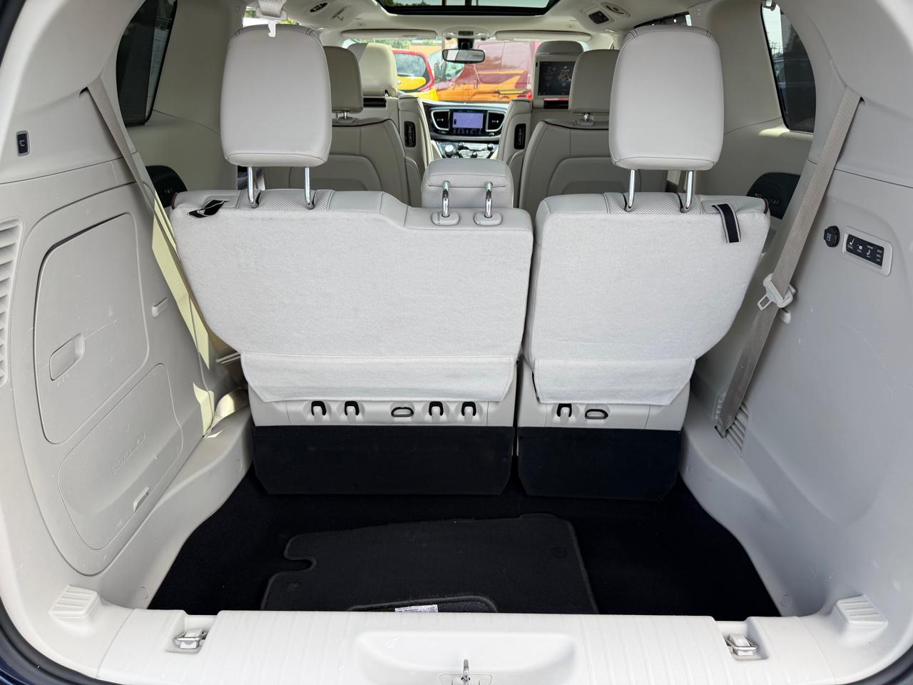 Chrysler Pacifica Limited FWD 2018
