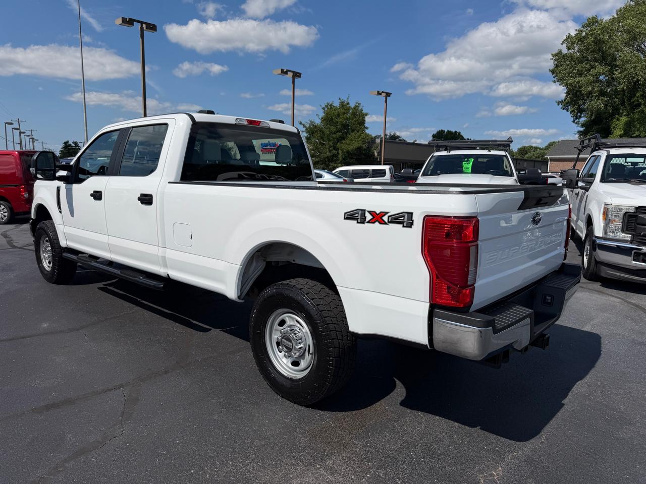 Ford Super Duty F-250 SRW XL 4WD Crew Cab 8' Box 2022