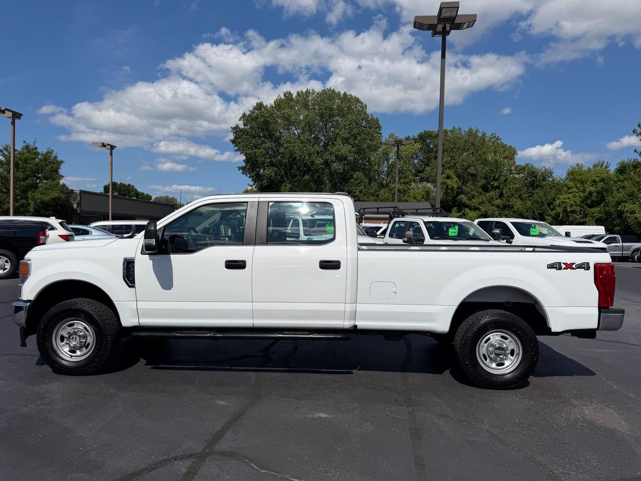 Ford Super Duty F-250 SRW XL 4WD Crew Cab 8' Box 2022
