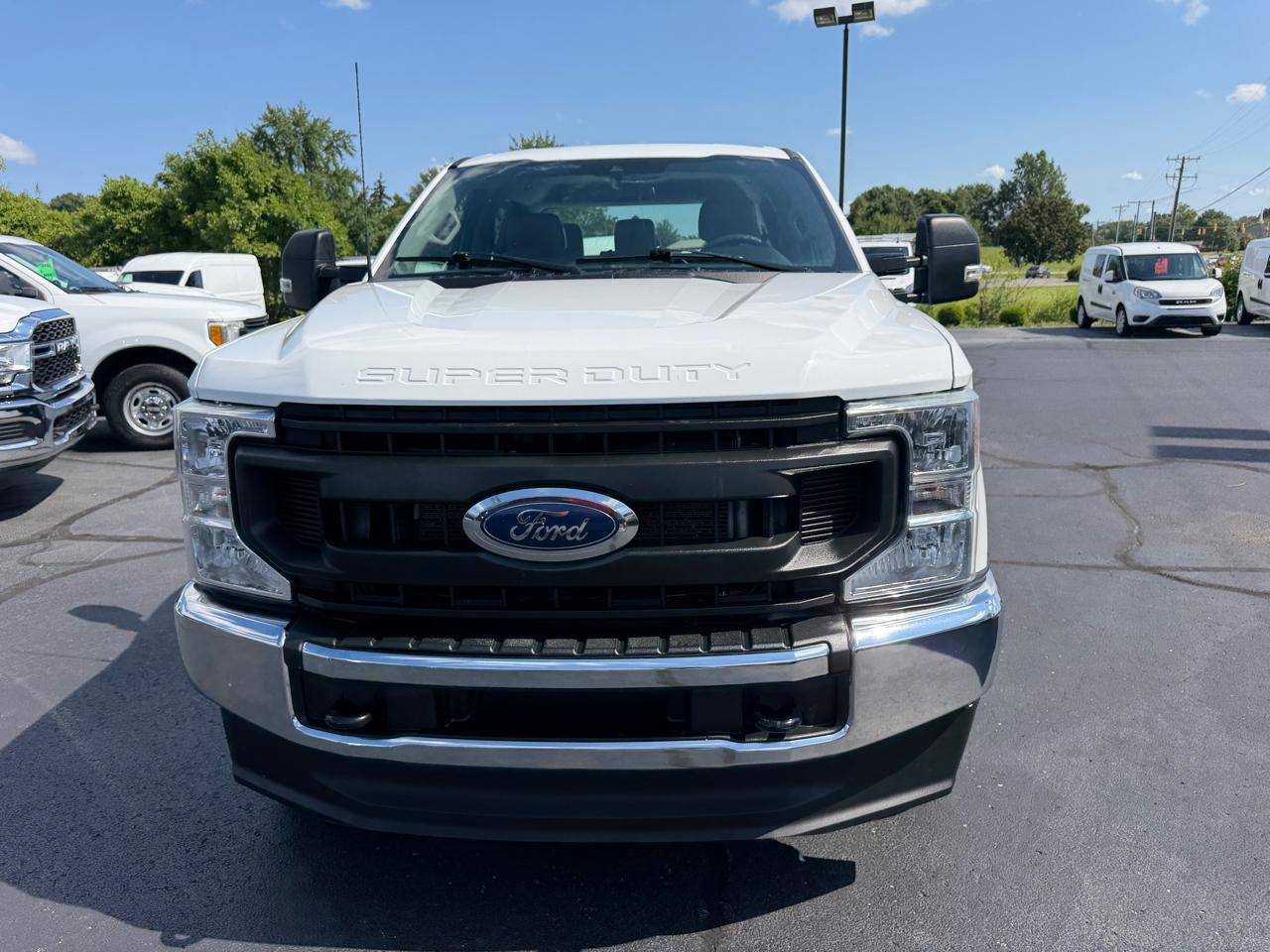 Ford Super Duty F-250 SRW XL 4WD Crew Cab 8' Box 2022