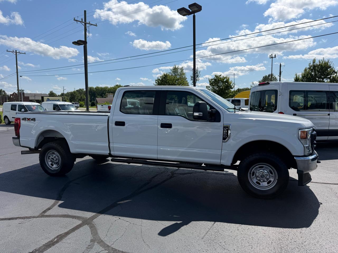 Ford Super Duty F-250 SRW XL 4WD Crew Cab 8' Box 2022