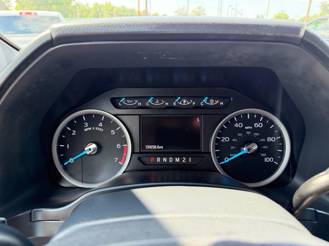Ford Super Duty F-250 SRW XL 4WD Crew Cab 8' Box 2022