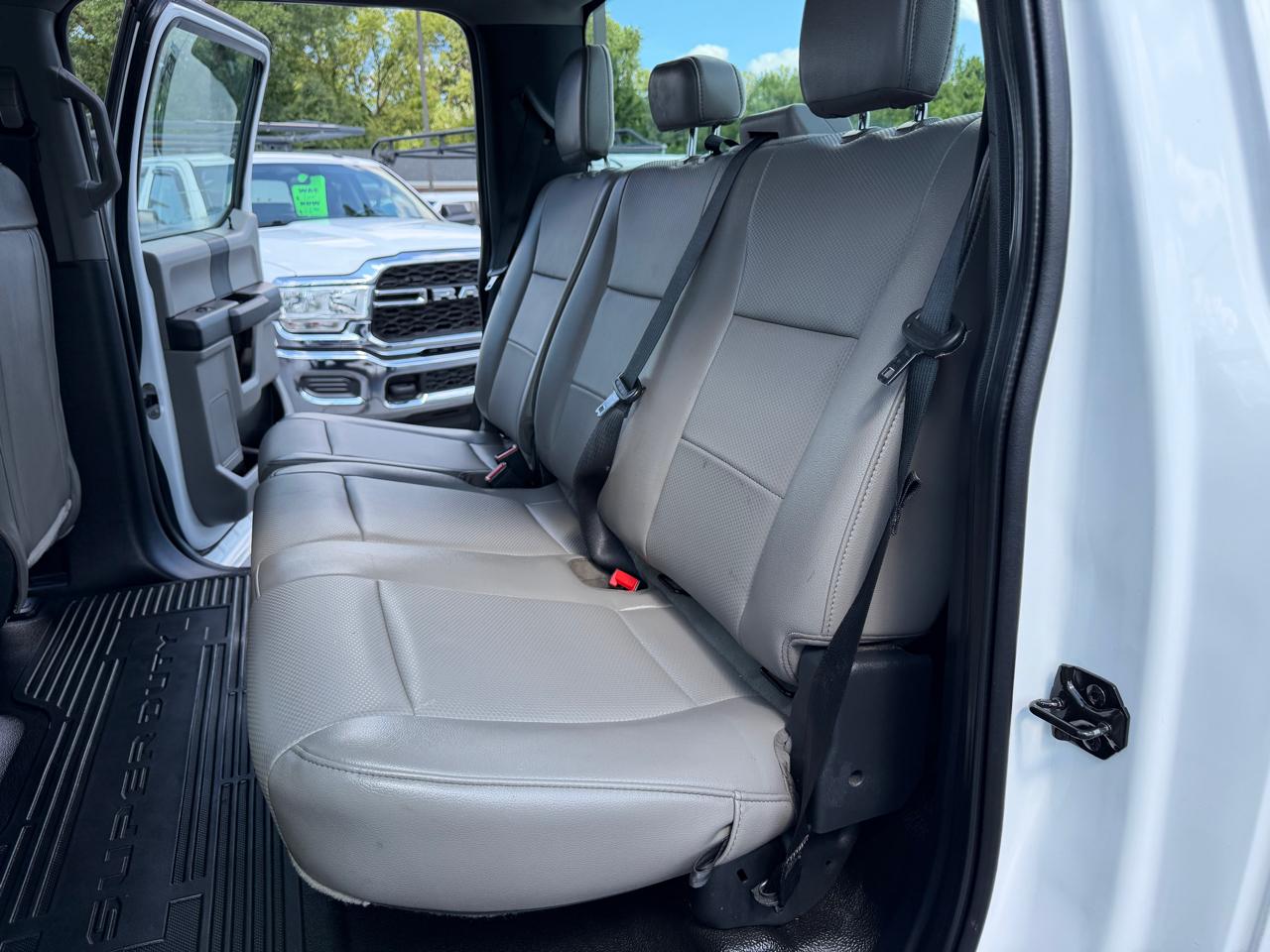 Ford Super Duty F-250 SRW XL 4WD Crew Cab 8' Box 2022