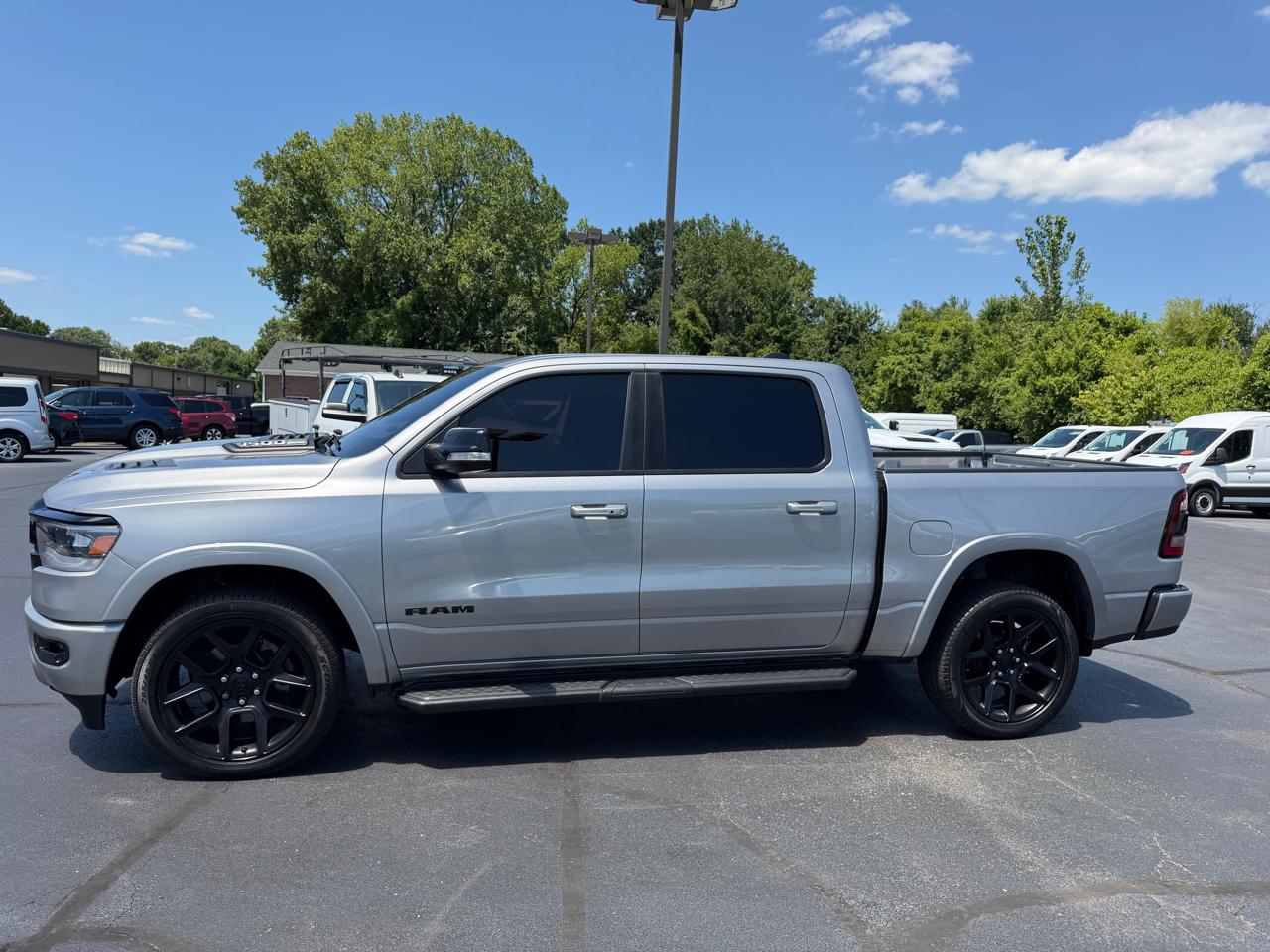 RAM 1500 Laramie 4x4 Crew Cab 5'7" Box 2022
