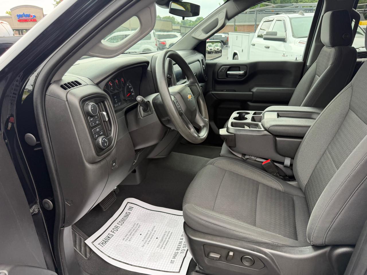 Chevrolet Silverado 1500 4WD Crew Cab 147" Custom 2022