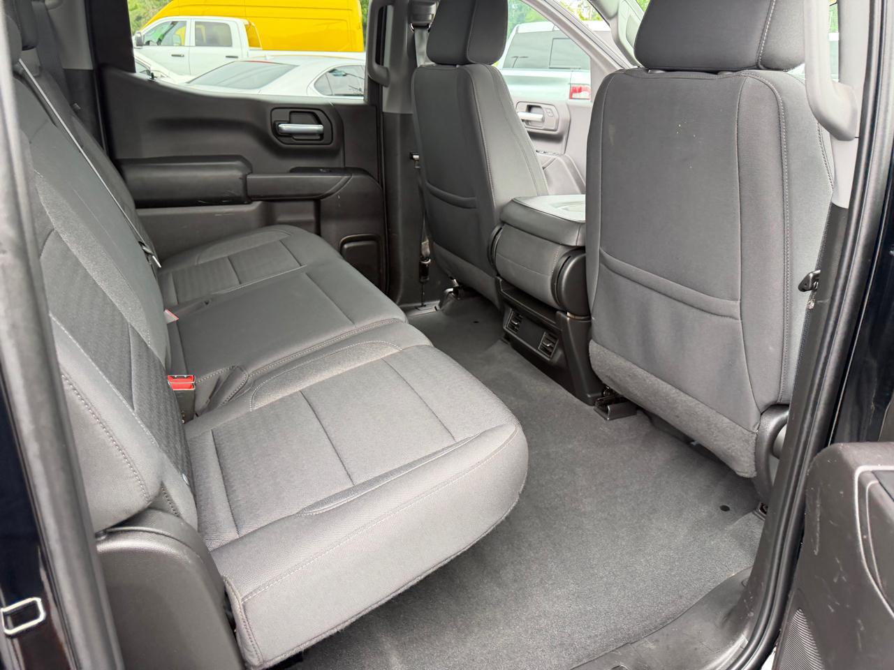 Chevrolet Silverado 1500 4WD Crew Cab 147" Custom 2022