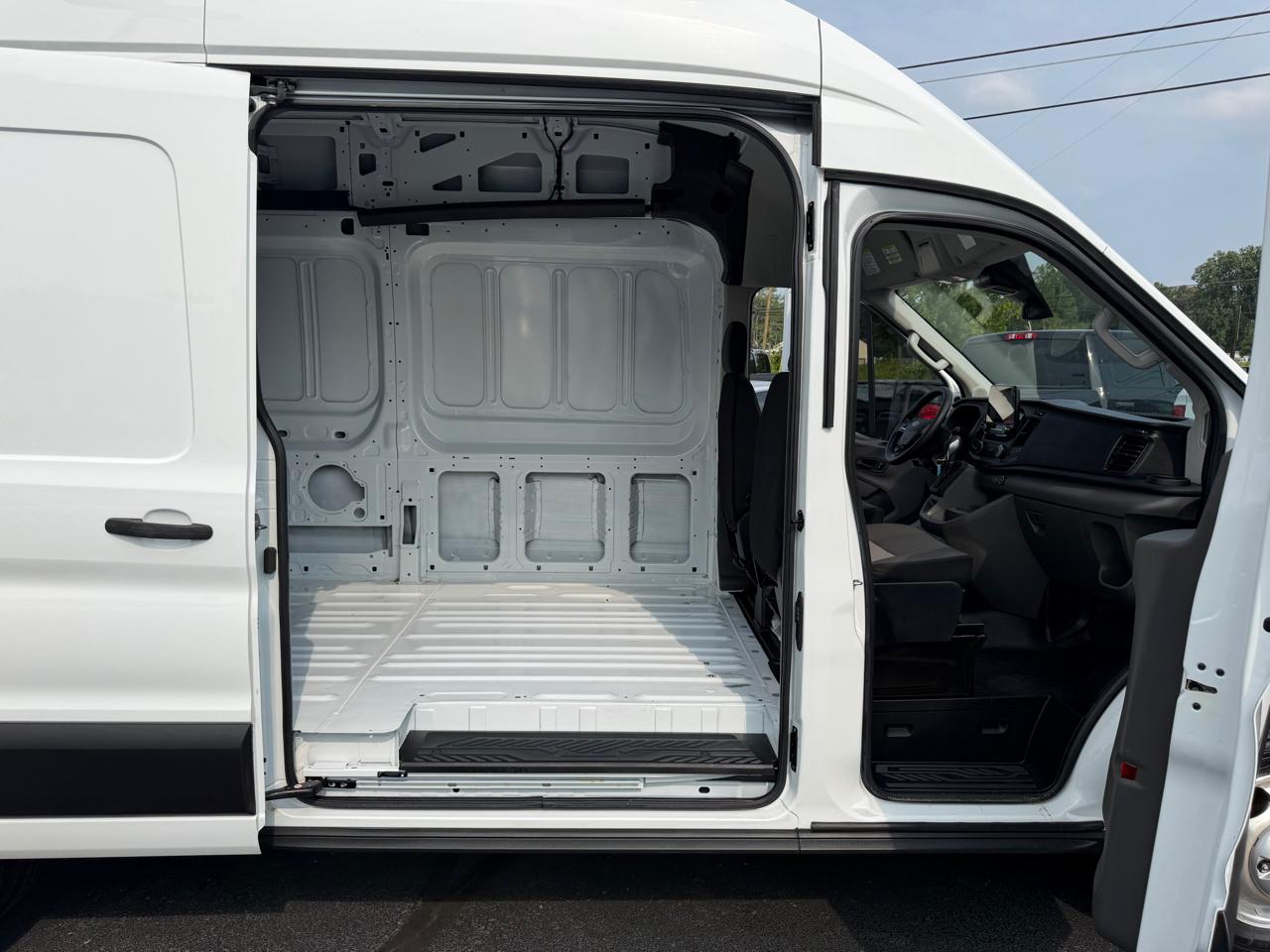 Ford Transit Cargo Van T-350 HD 148" EL Hi Rf 9950 GVWR DRW RWD 2021