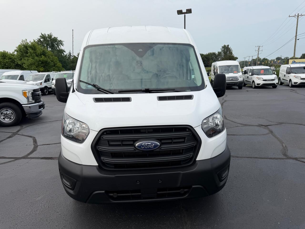 Ford Transit Cargo Van T-250 130" Med Rf 9070 GVWR RWD 2020