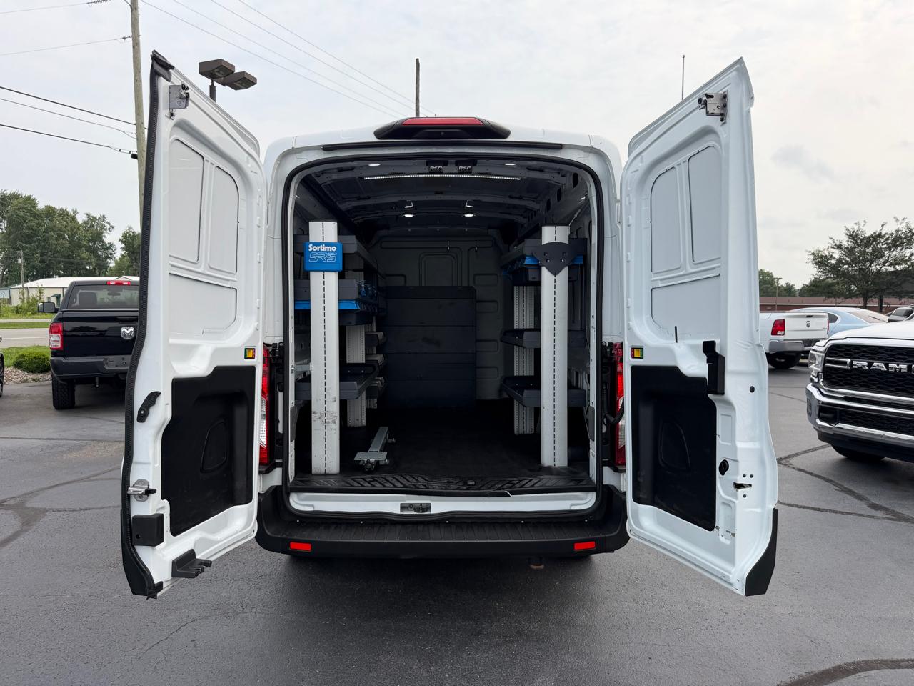 Ford Transit Cargo Van T-250 130" Med Rf 9070 GVWR RWD 2020