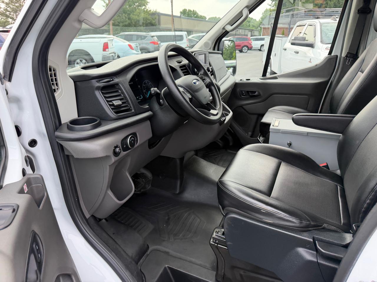 Ford Transit Cargo Van T-250 130" Med Rf 9070 GVWR RWD 2020