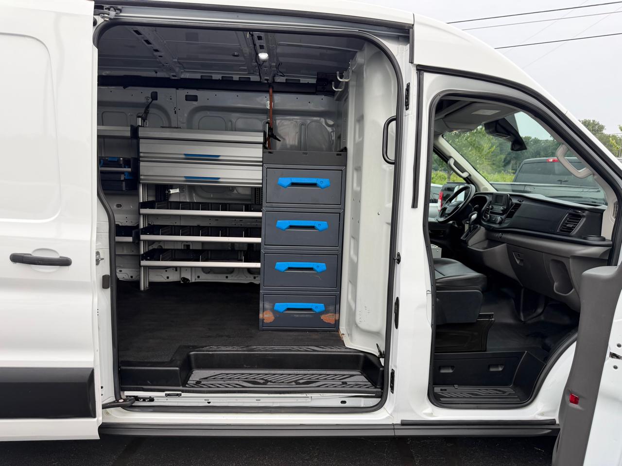 Ford Transit Cargo Van T-250 130" Med Rf 9070 GVWR RWD 2020