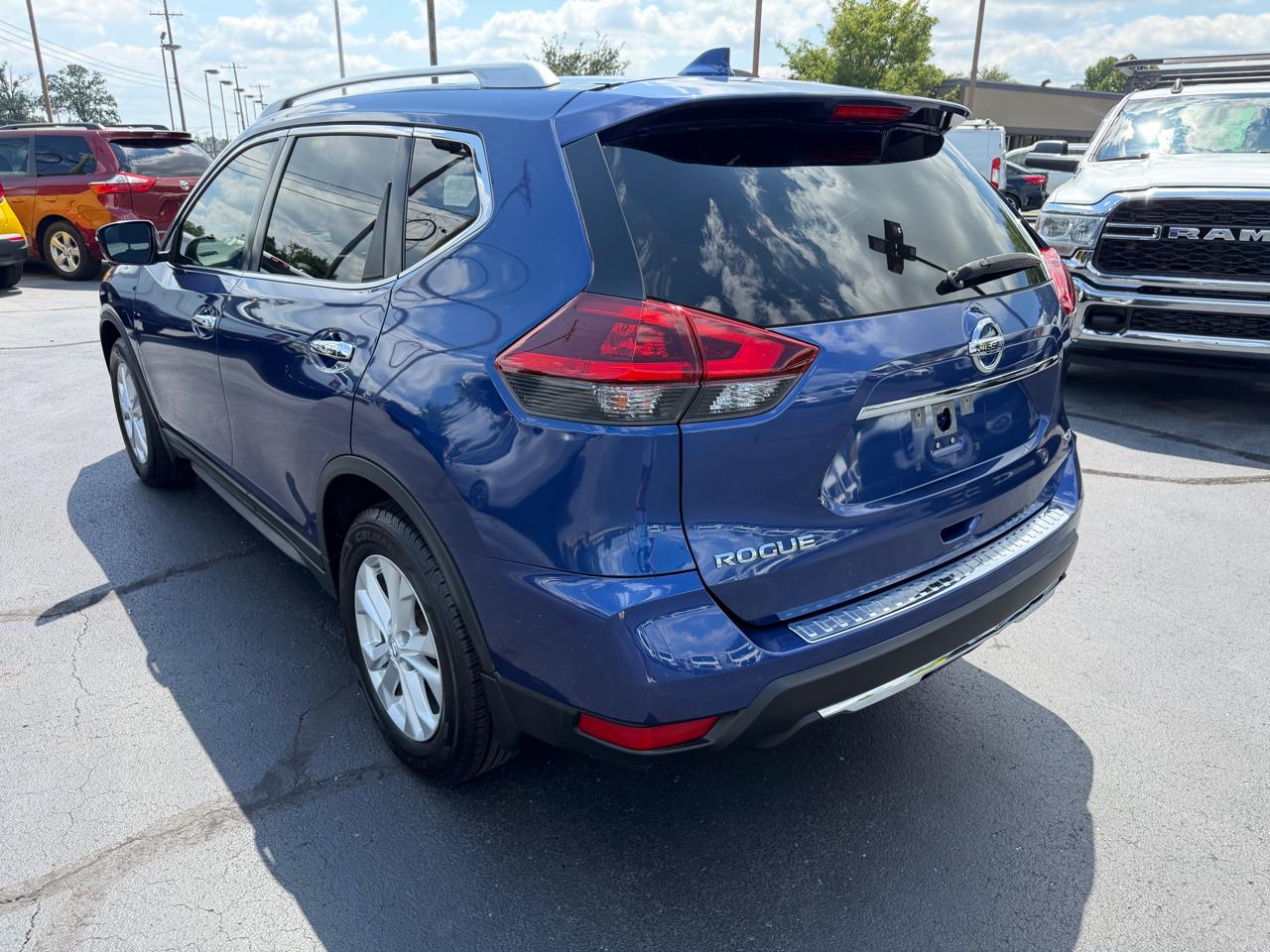 Nissan Rogue FWD SV 2018