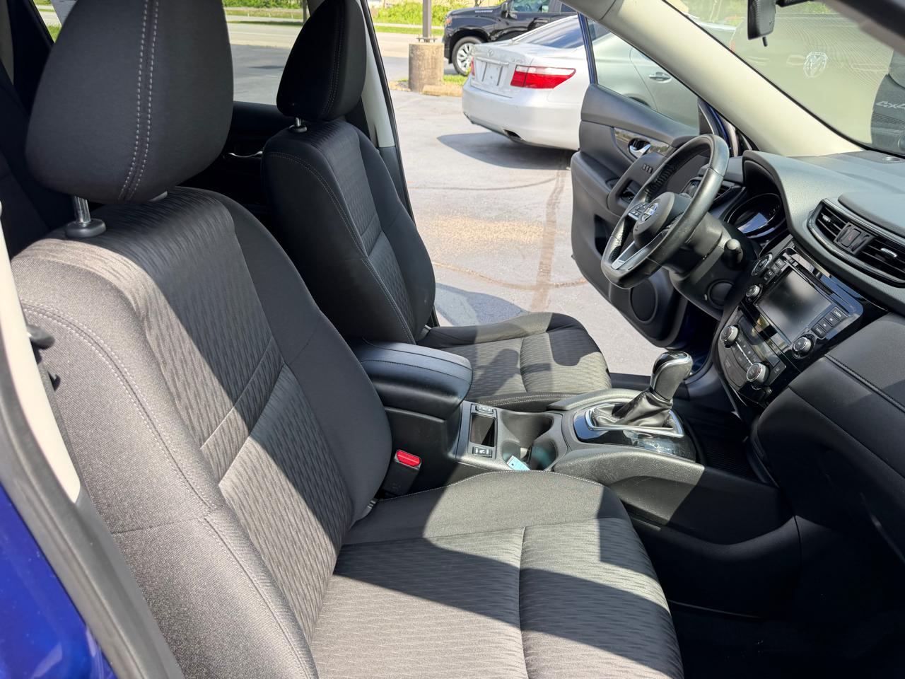 Nissan Rogue FWD SV 2018