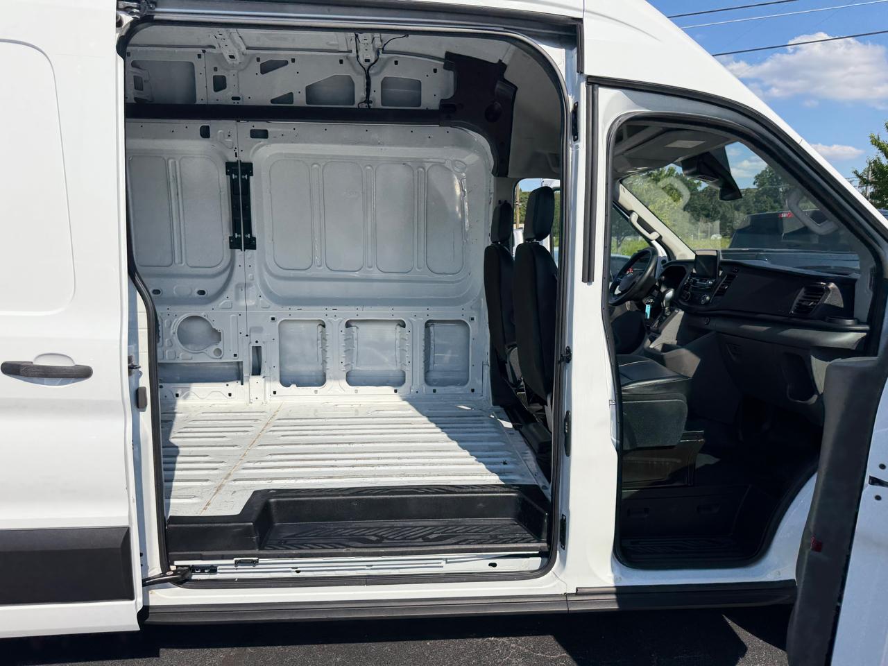 Ford Transit Cargo Van T-250 148" Hi Rf 9070 GVWR RWD 2021