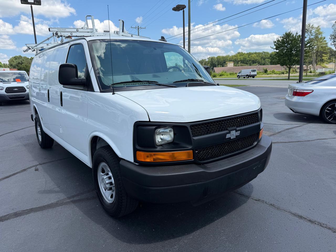 Chevrolet Express Cargo Van RWD 2500 135" 2016