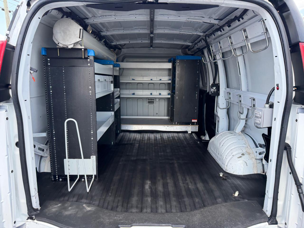 Chevrolet Express Cargo Van RWD 2500 135" 2016