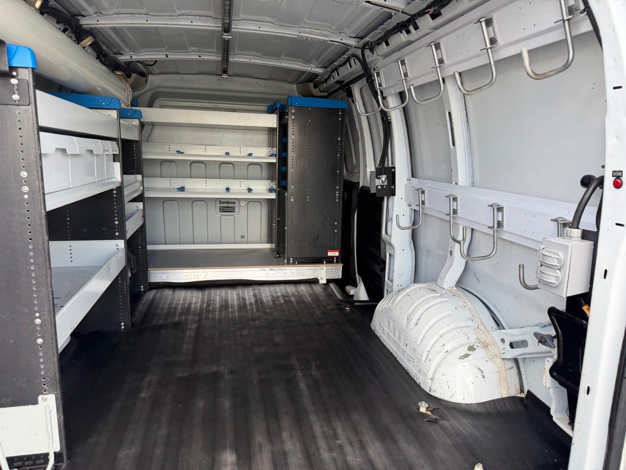 Chevrolet Express Cargo Van RWD 2500 135" 2016
