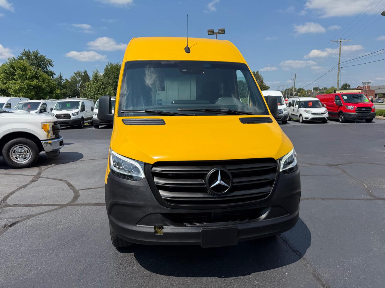 Mercedes-Benz Sprinter Cargo Van 2500 High Roof I4 Gas 170" RWD 2021