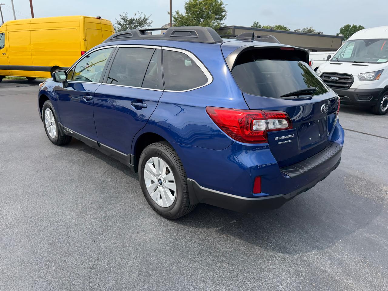 Subaru Outback 4dr Wgn 2.5i Premium 2016