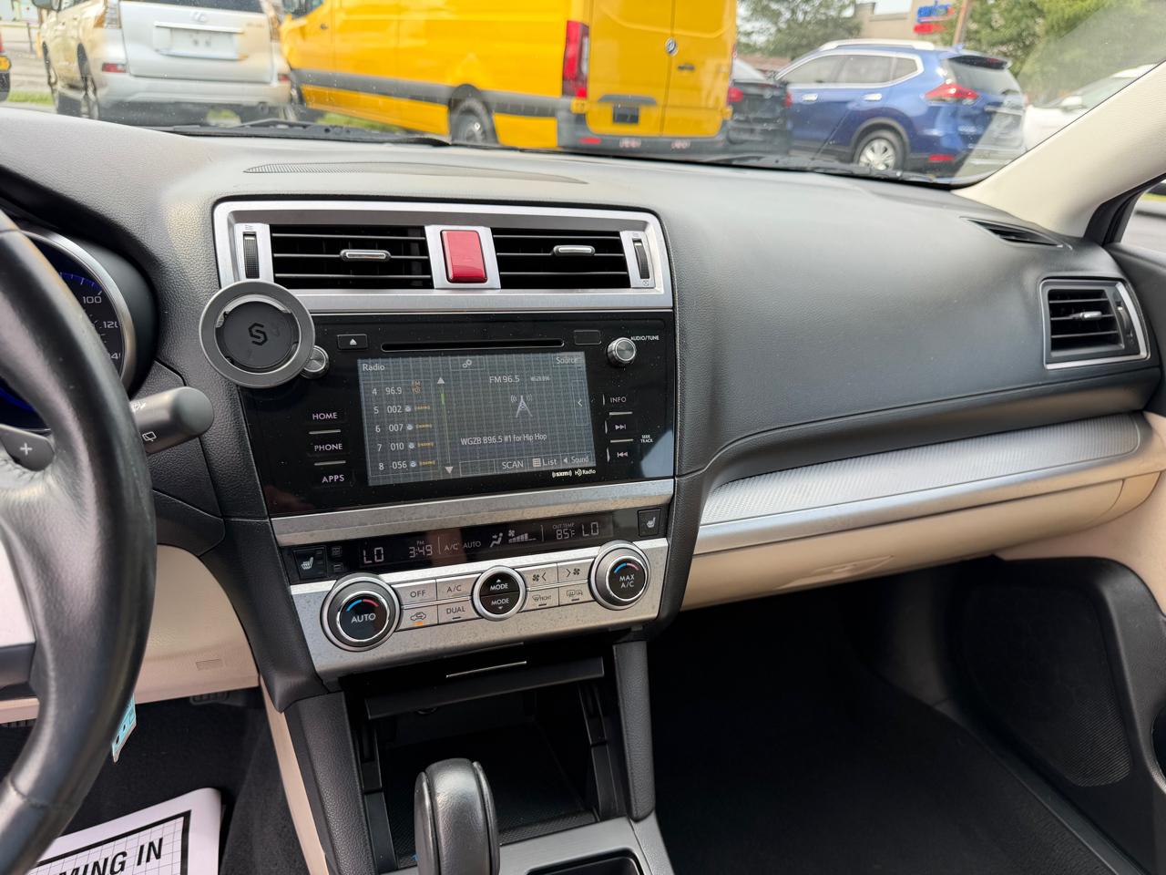 Subaru Outback 4dr Wgn 2.5i Premium 2016
