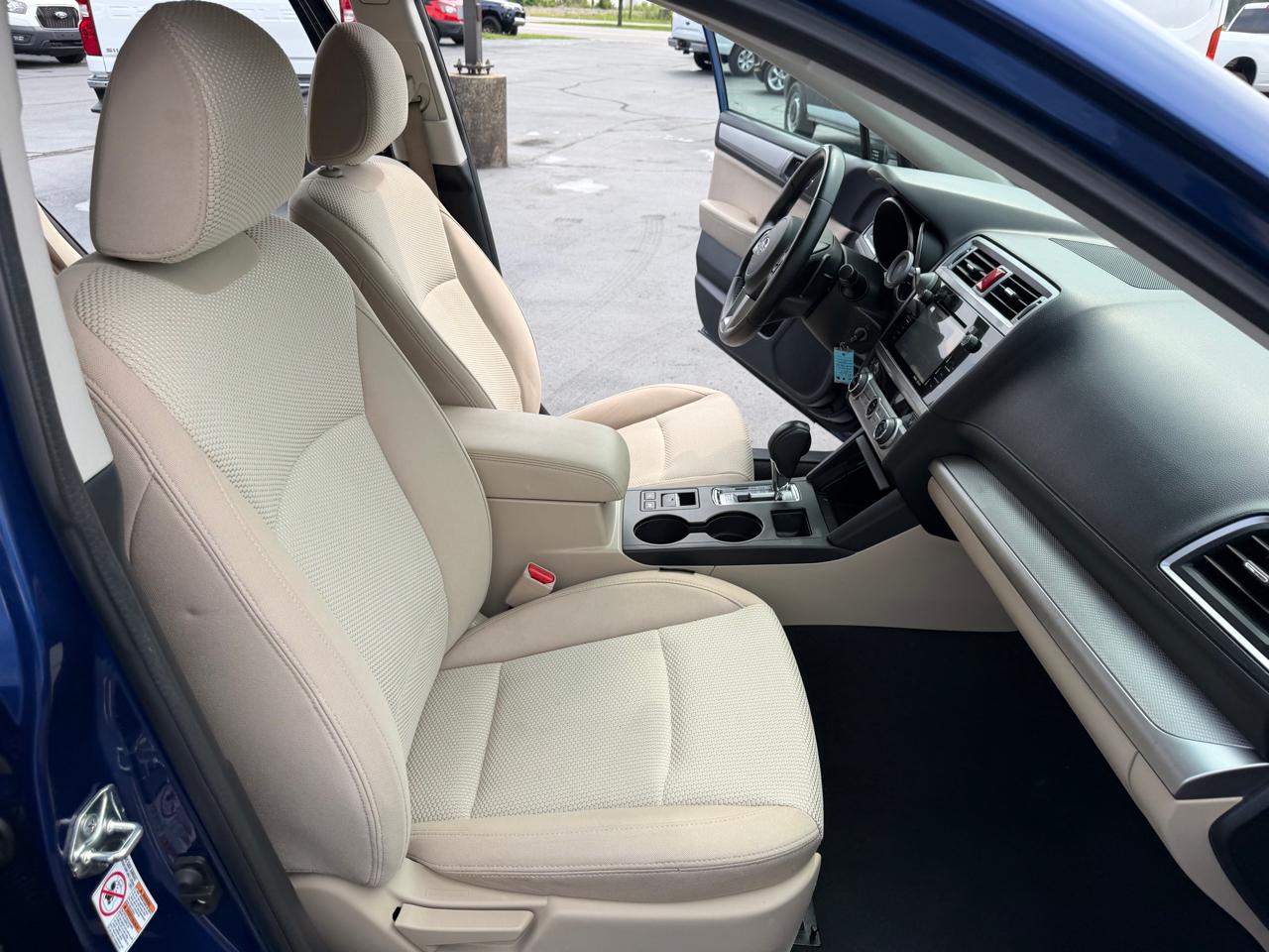 Subaru Outback 4dr Wgn 2.5i Premium 2016