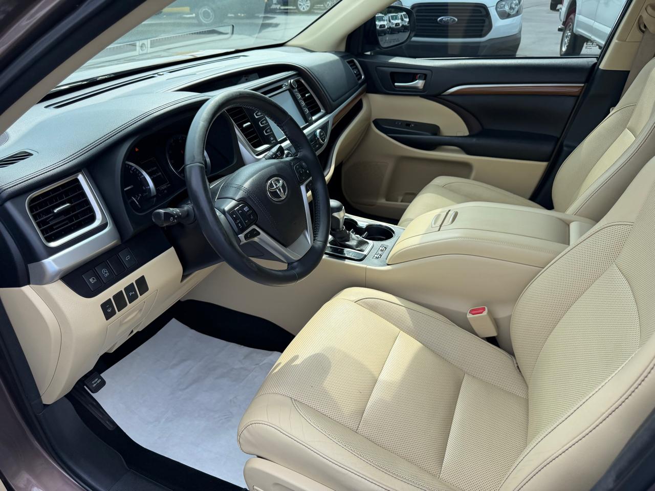 Toyota Highlander  2017