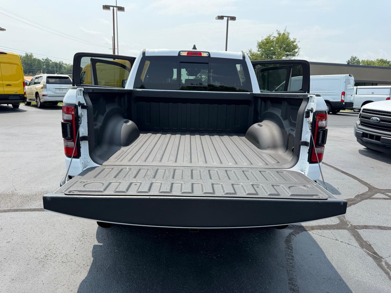 RAM 1500 Rebel 4x4 Crew Cab 5'7" Box 2021