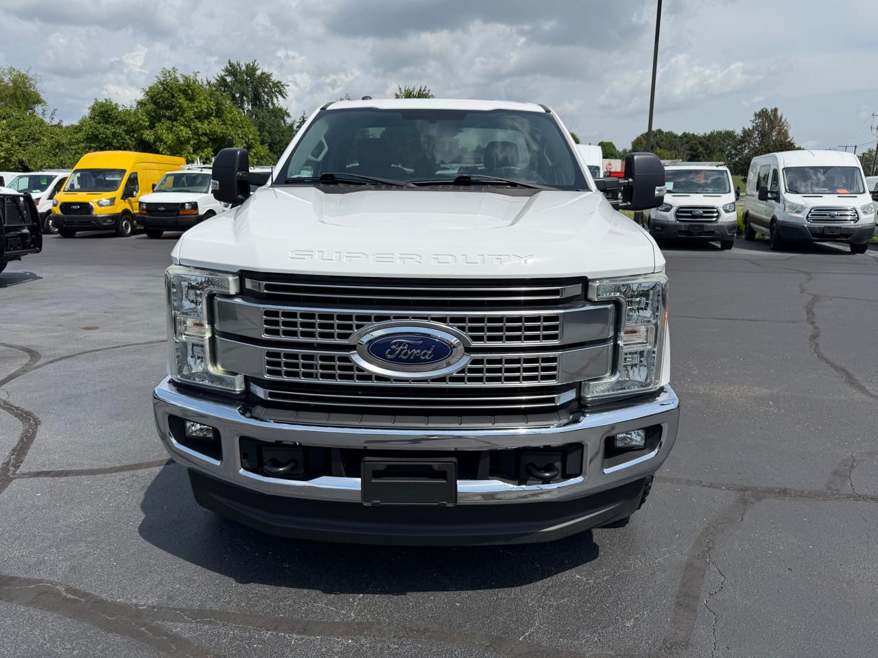 Ford Super Duty F-250 SRW XLT 4WD Reg Cab 8' Box 2017
