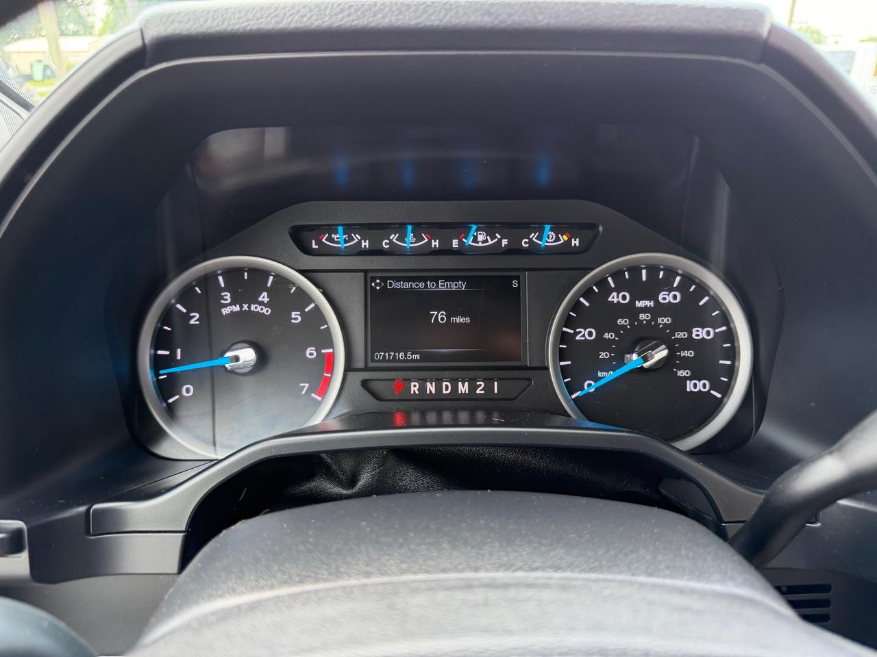 Ford Super Duty F-250 SRW XLT 4WD Reg Cab 8' Box 2017