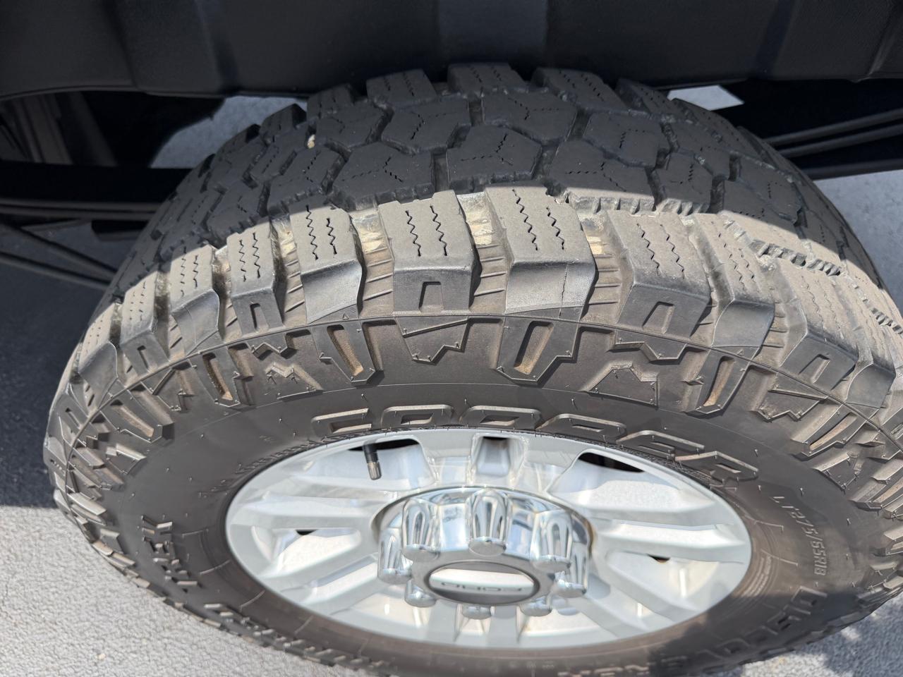 Ford Super Duty F-250 SRW XLT 4WD Reg Cab 8' Box 2017