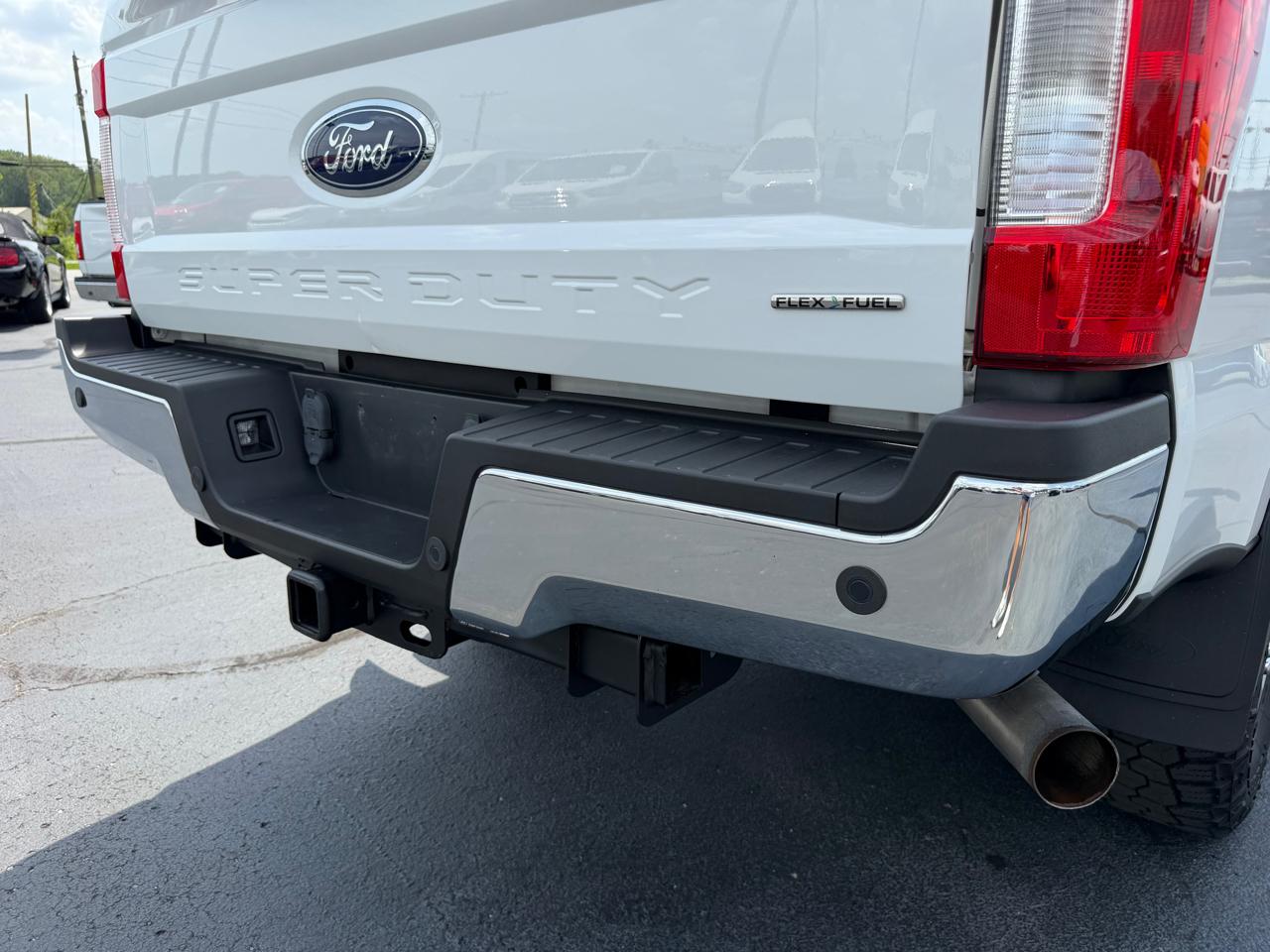 Ford Super Duty F-250 SRW XLT 4WD Reg Cab 8' Box 2017